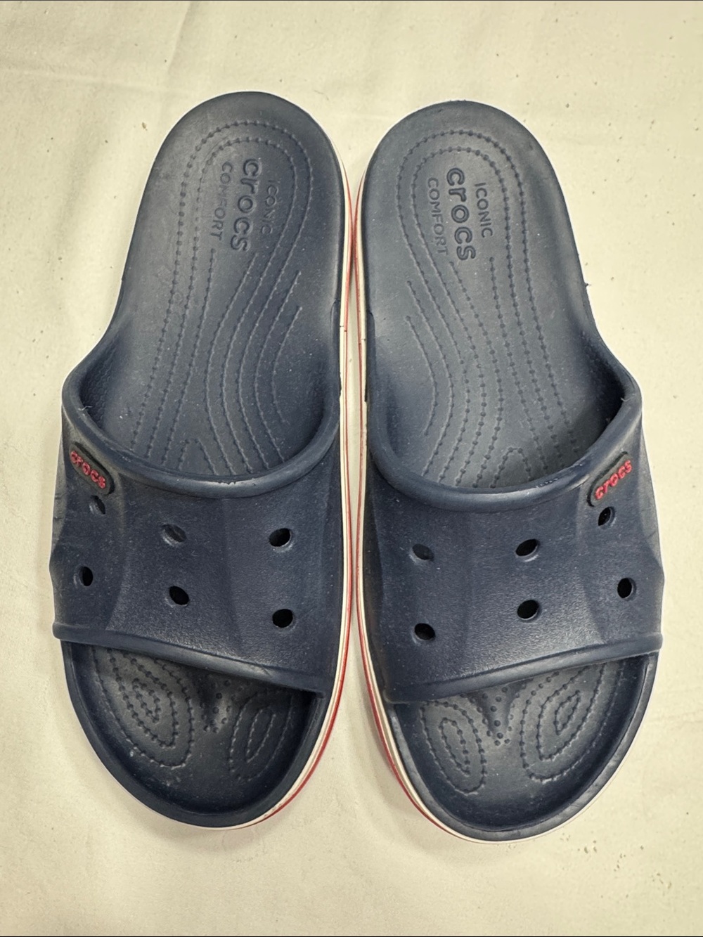 Unisex Navy Blue Bayaband Crocs slide sandal. M-6/ W-8.